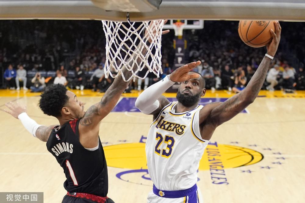 特罗萨德在 特罗萨德在